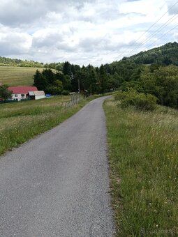 Exkluzívny slnečný pozemok v Hriňovej – ideálne miesto pre v