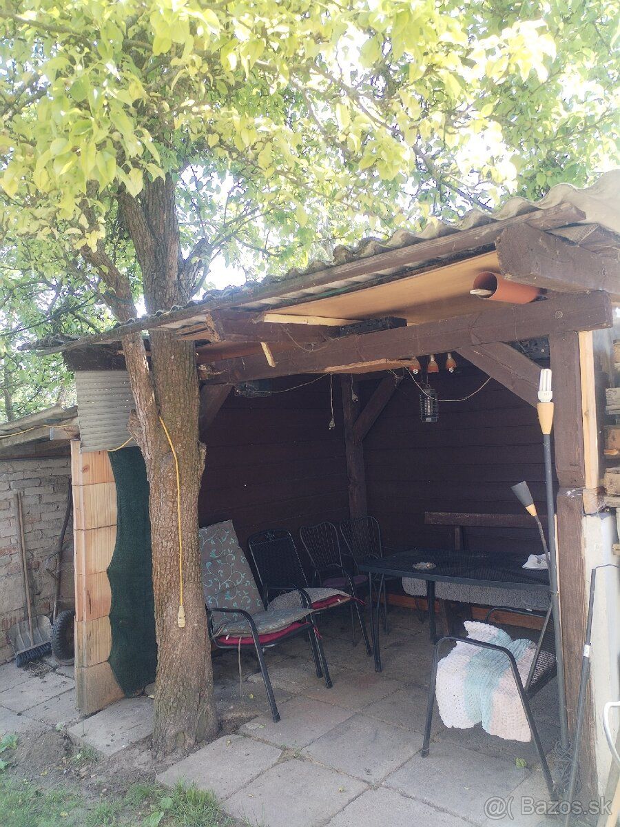 Ponúkame na predaj kompletne zrekonštruovaný rodinný dom v t
