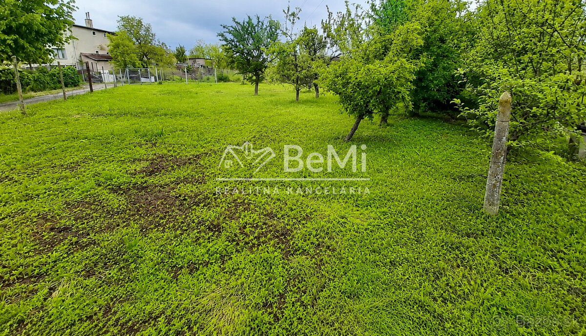 Ponúkame na predaj krásny slnečný pozemok o výmere 558 m², v