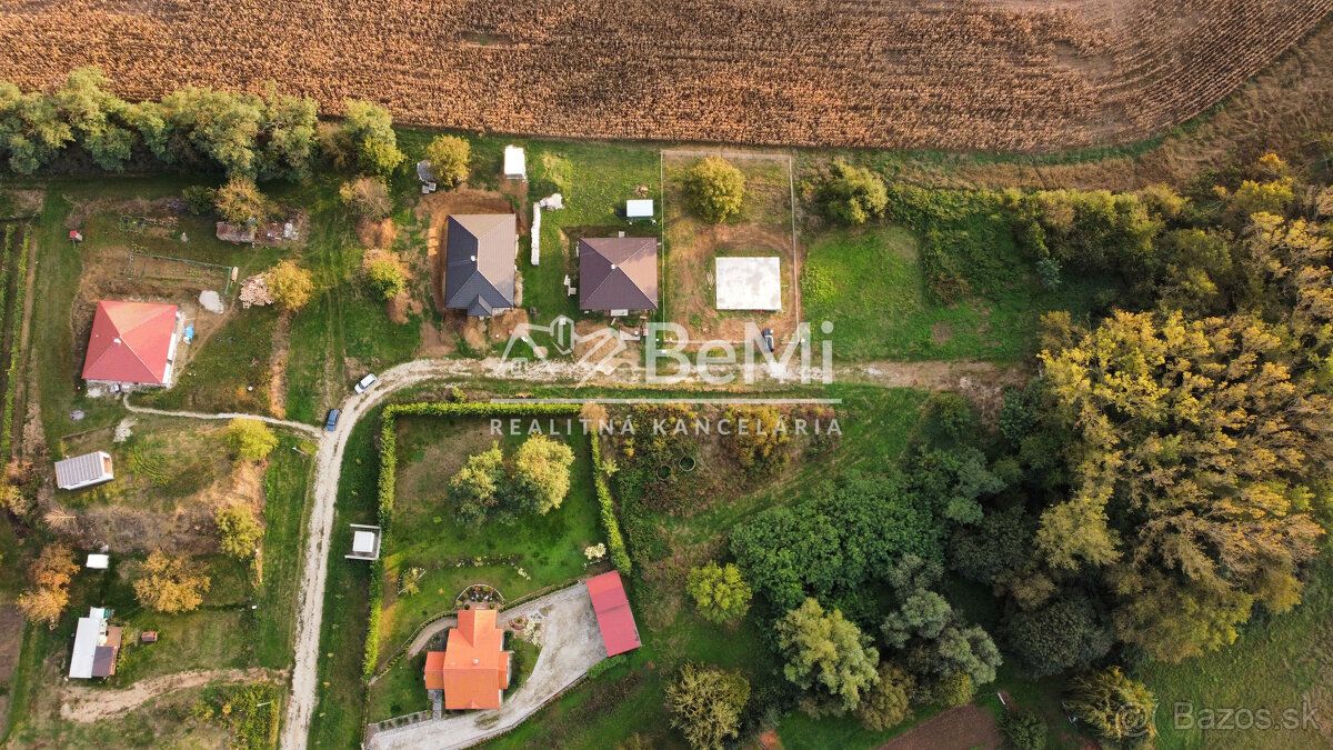 Ponúkame na predaj atraktívny stavebný pozemok určený na výs