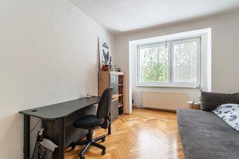 Hľadáte priestranné bývanie v pokojnej lokalite s rýchlou do