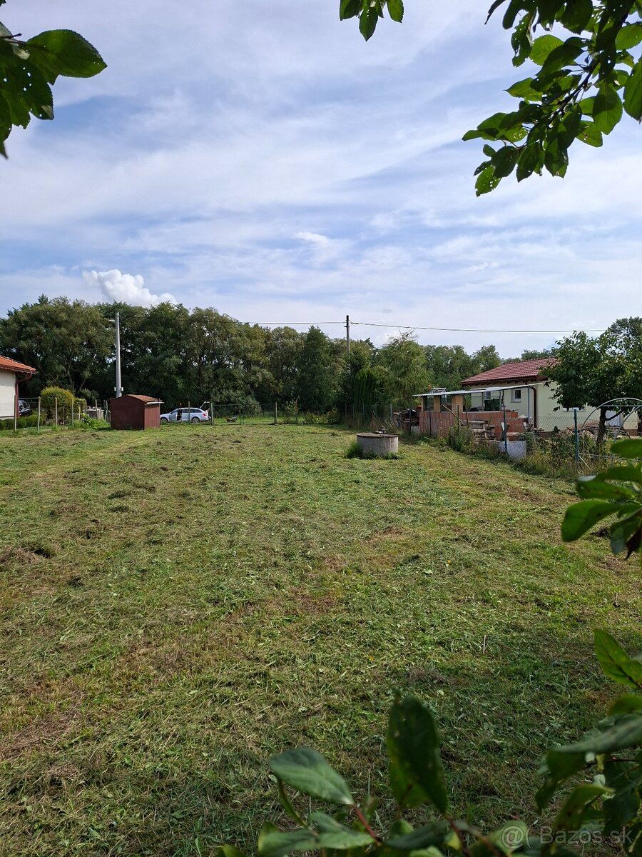 Predám pekný pozemok na stavbu RD v obci Čečejovce, časť Sel