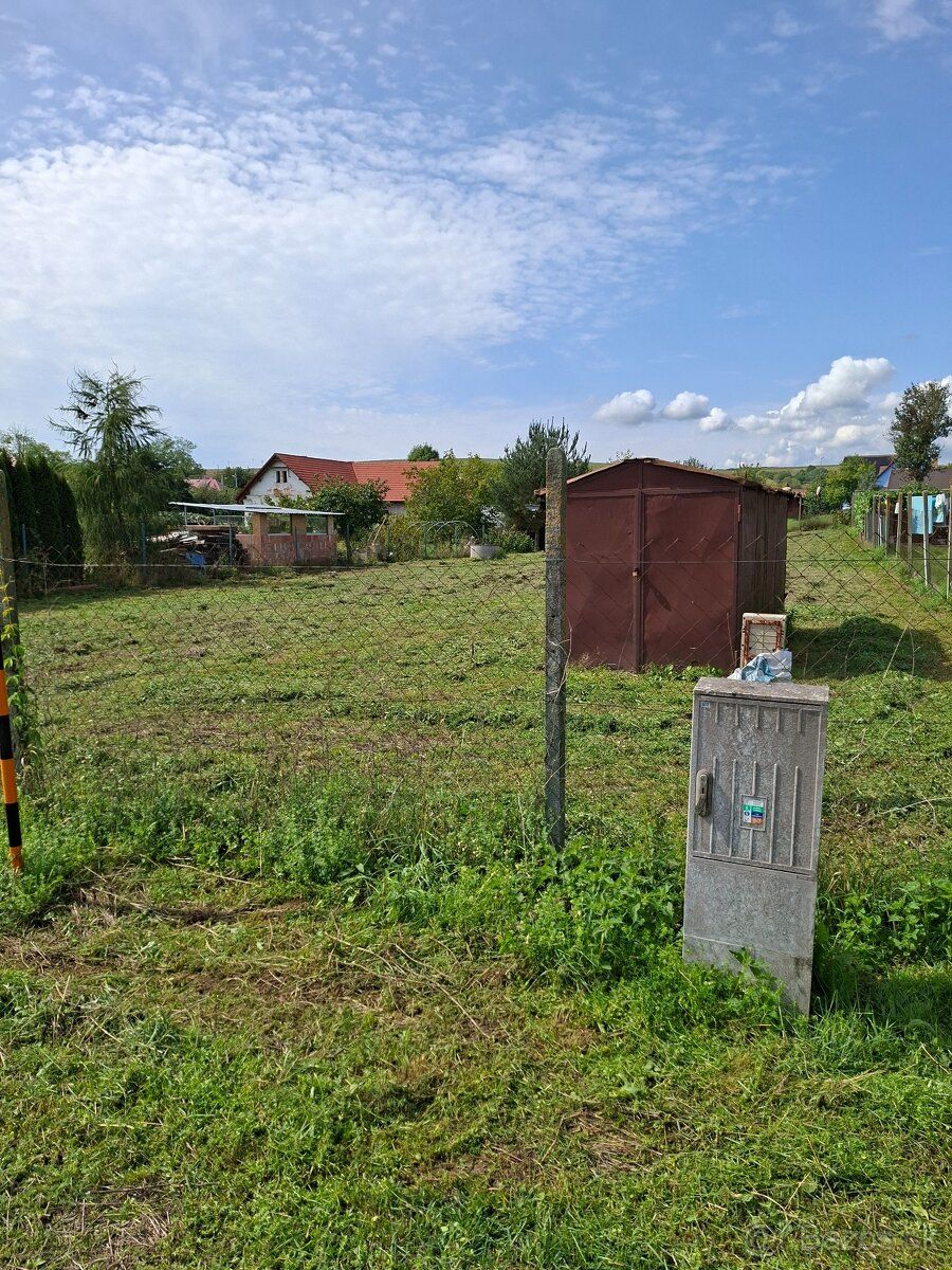 Predám pekný pozemok na stavbu RD v obci Čečejovce, časť Sel