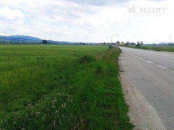 Ponúkame Vám na prenájom rovinatý pozemok v Trenčianskych Bo
