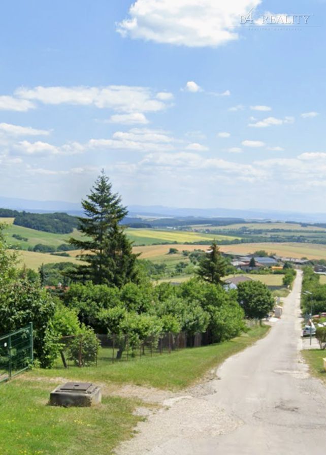 Ponúkame Vám na predaj stavebný pozemok s výmerou 793 m2 v o