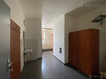 Ponúkame Vám na prenájom komerčné priestory s výmerou 143 m2