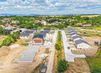 SHARK REAL ponúka na predaj rodinný dom s veľkým pozemkom v 