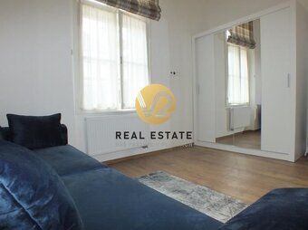 Stanislava Hoppe +421 910 318 899 e-mail:
 V2 Real Estate po