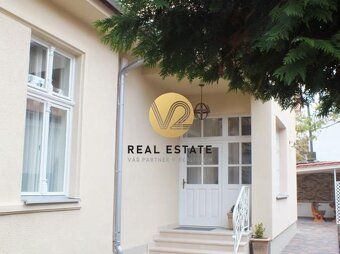Stanislava Hoppe +421 910 318 899 e-mail:
 V2 Real Estate po