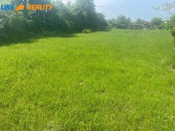 Ponúkame Vám na predaj posledný voľný pozemok nachádzajúci s