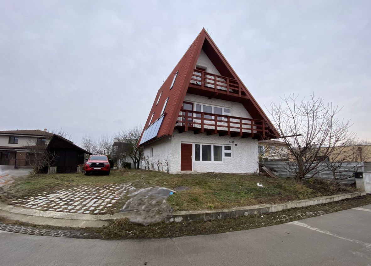 BOND Reality ponúka na predaj zaujímavý trojpodlažný rodinný