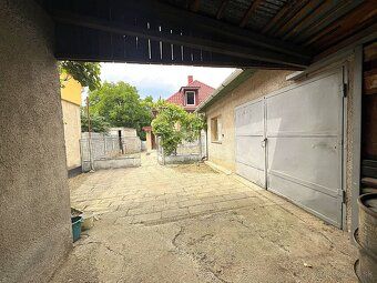Do Vašej pozornosti Vám ponúkam na predaj útulný rodinný dom