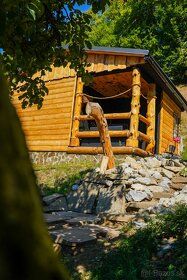 Ponúkame vám na prenájom zrenovovanú zrubovú chatku,takmer b