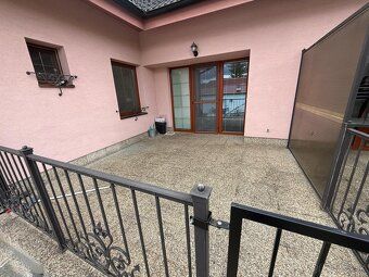 Ponúkame na prenájom priestranný a útulný 3-izbový apartmán 