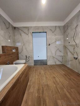 EXKLUZÍVNE IBA U NÁS!
Realitná kancelária REALITA ponúka na 