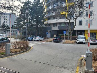 Prenajmem parkovacie miesto v podzemnej garazi v novostavbe 
