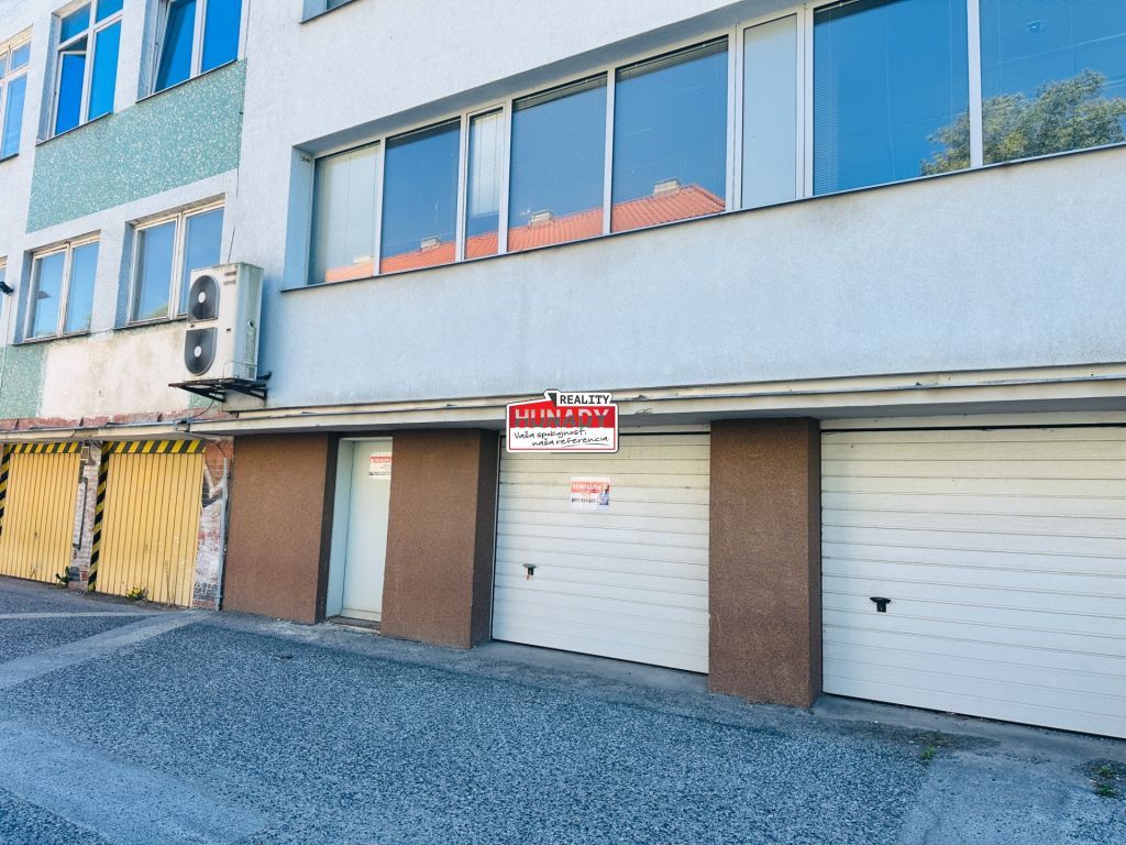 EXKLUZÍVNE ponúkam na prenájom murovanú garáž v centre mesta