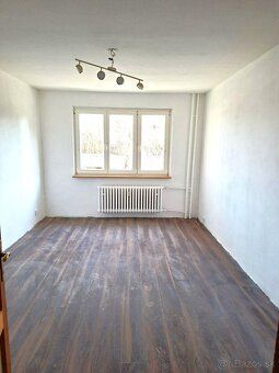 Ponúkame na predaj pekný 2-izbový byt 56 m2 po čiastočnej re