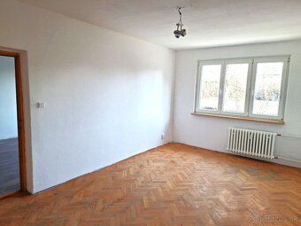 Ponúkame na predaj pekný 2-izbový byt 56 m2 po čiastočnej re
