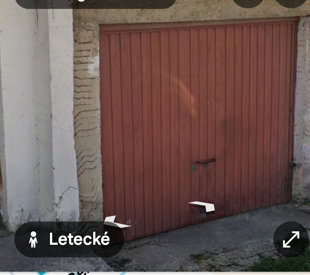 Predám garáž v Bánovciach nad Bebravou, Sever. Výklopná brán