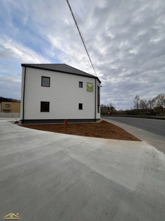 Ponúkame Vám na predaj moderný 2 - izbový byt v štádiu holob