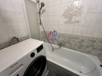 Ponúkame na predaj priestranný 3-izbový byt o výmere 65 m², 