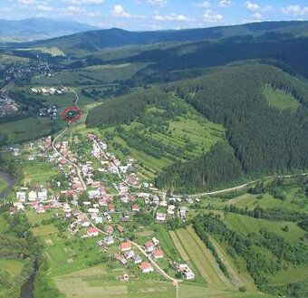 Na predaj veľký rovinatý pozemok pod lesom v obci Beňuš-Gašp