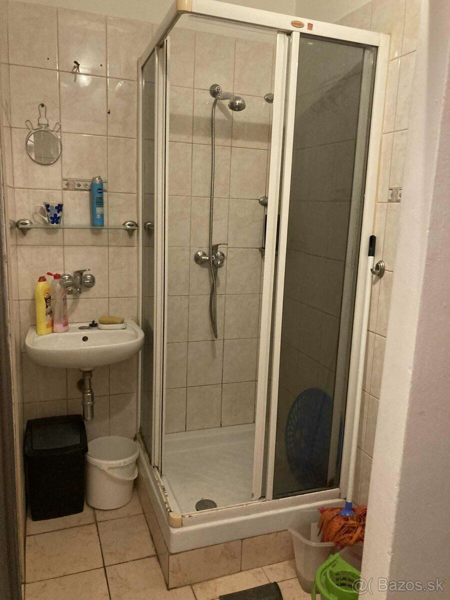 Hľadáte štartovací byt alebo výhodnú investíciu?
Ponúkam na 