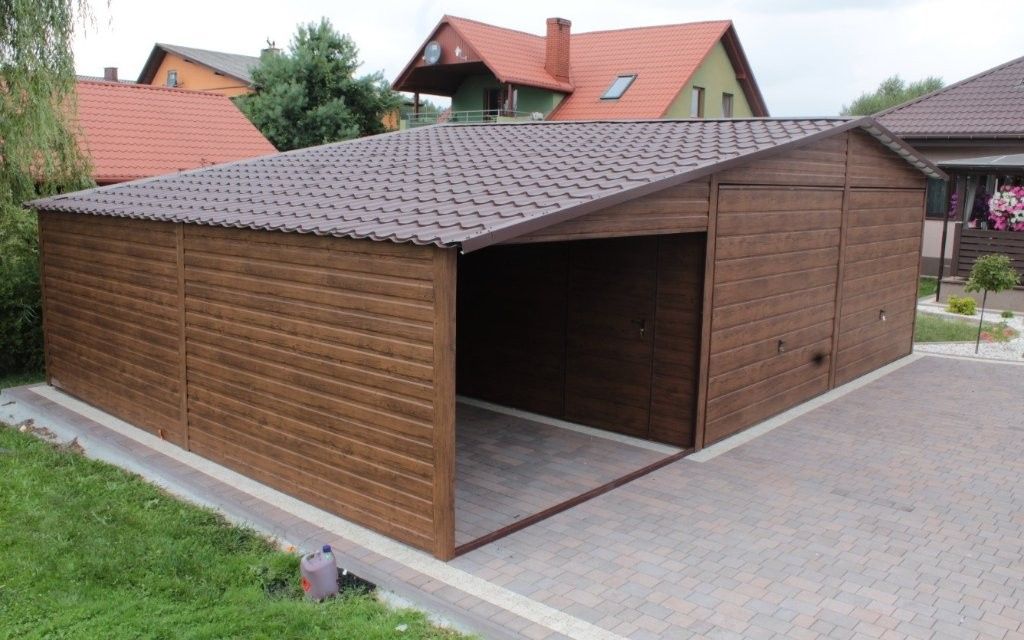 Garáž 6x6 farba orech Sedlová strecha pokrytá plechovou škri