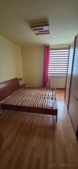 Prenájom priestranného 5-izbového bytu s parkovacím miestom 