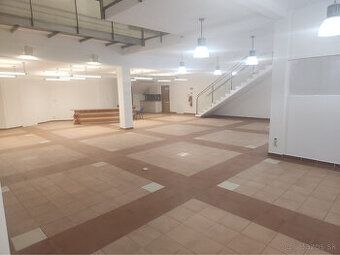 Ponúkame na prenájom v novopostavenom obchodnom centre na Le