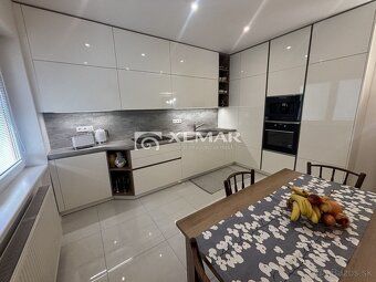 XEMAR ( alebo 0908193188) ponúka na predaj rodinný dom v obc