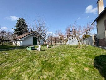 Táto nádherná záhrada s rozlohou 643 m² ponúka všetko, čo po