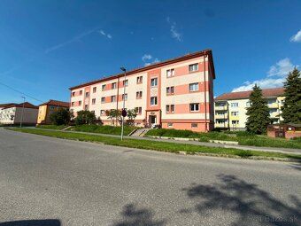Ponúkame na predaj 3-izbový byt na ulici Dukelských hrdinov.