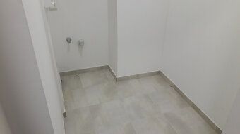 Dáme do prenájmu veľký 1 izbový byt v Nitre, centrum. Nachád