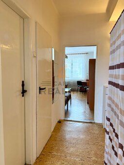 Na prenájom zariadený 1 izbový byt, 40 m2, Bratislava, Ružin