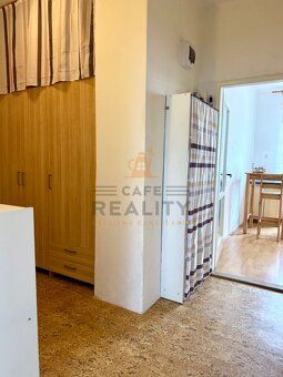 Na prenájom zariadený 1 izbový byt, 40 m2, Bratislava, Ružin