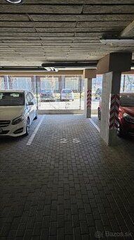 Dám do prenájmu garáž na Hviezdoslavovej ulici za reštauráci