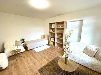 Máme pre Vás na prenájom 1i byt, ktorý je súčasťou samostatn