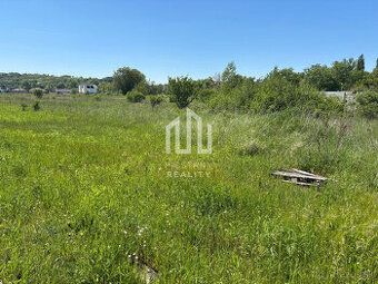 1. Reality Rent ponúka na predaj pozemok 1587 m2 v Moravanoc