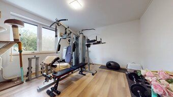 Predaj exkluzívneho rodinného domu / nadčasovej vily s garáž