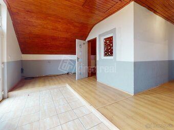Rodinný dom - 3 byty a pozemok o výmere 1051 m2
Popis: Ponúk