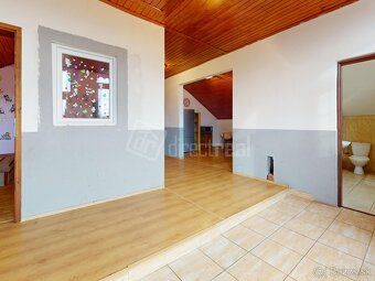 Rodinný dom - 3 byty a pozemok o výmere 1051 m2
Popis: Ponúk