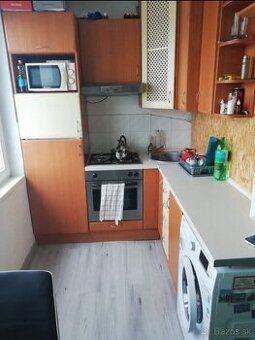 Hĺadám na kúpu 3-izbový (prípadne 4-izbový) byt, podmienkou 