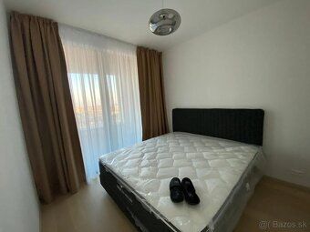 2-izbový byt – Bratislava, Staré Mesto (Sky Park, Továrenská