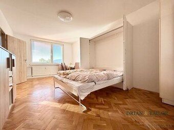 EXKLUZÍVNE IBA U NÁS! Realitná kancelária RE/MAX ponúka na p