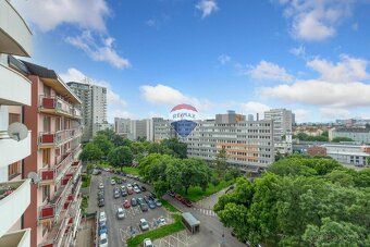 REMAX Ahoj ponúka na predaj samostatne uzatvárateľnú garáž v