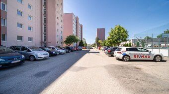 REMAX Ahoj Vám ponúka na predaj svetlý 1-izbový byt na najvy