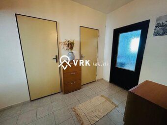 Ponúkame na predaj veľký 2-izbový byt s výmerou 61 m², situo