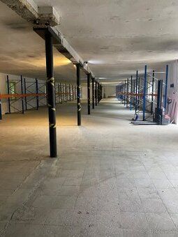 Skladové priestory na prenájom, rozloha 500 m2. Lokalita Ist